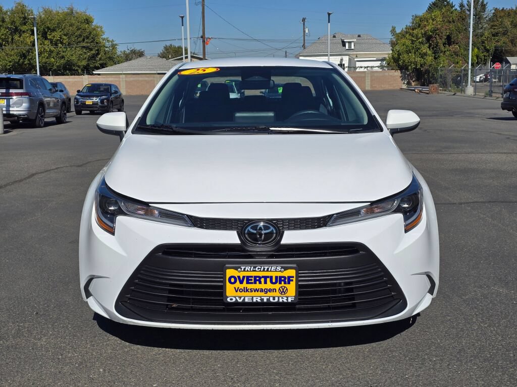 Used 2025 Toyota Corolla LE FWD image 9