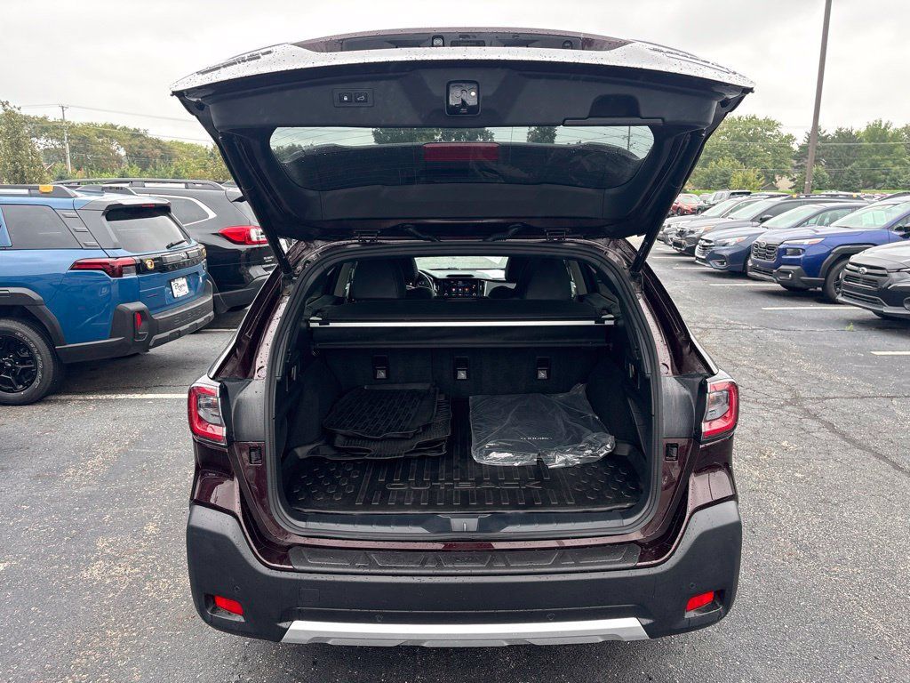 Certified 2023 Subaru Outback Touring AWD/4WD image 8