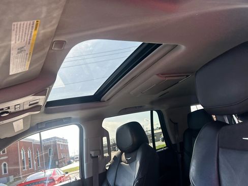 Used 2017 Cadillac Escalade Luxury image 23