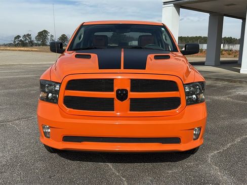 Used 2019 RAM 1500 Express w/ Express Value Package image 3