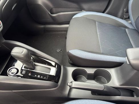 New 2025 Nissan Versa SV image 27