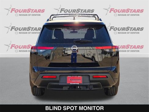 New 2025 Nissan Pathfinder SV w/ SV Premium Package image 5