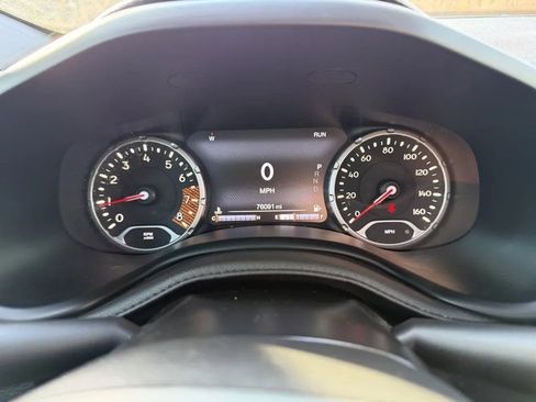 Used 2021 Jeep Renegade Trailhawk w/ Sun & Sound Group image 18