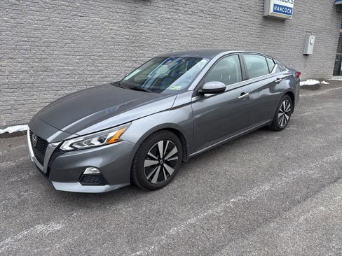 Used 2022 Nissan Altima 2.5 SV image 3