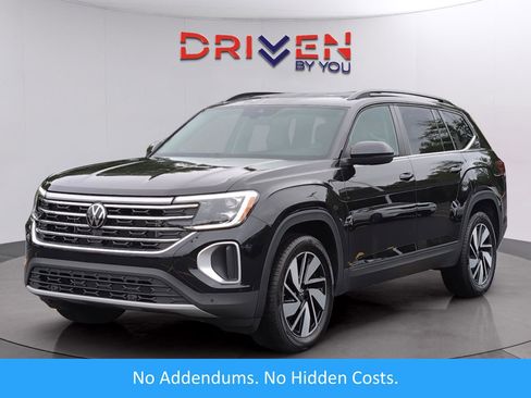 Used 2026 Volkswagen Atlas SE FWD image 1
