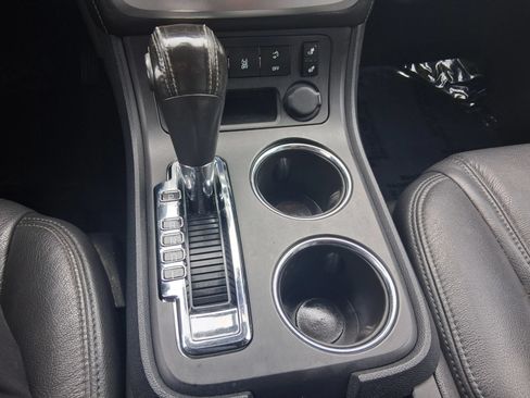 Used 2013 GMC Acadia SLE FWD image 21