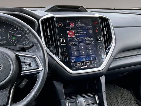 Used 2023 Subaru Ascent Limited AWD/4WD image 9