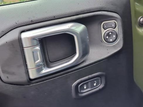 Used 2022 Jeep Gladiator Willys image 18