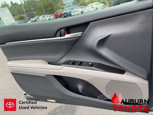 Certified 2021 Toyota Camry XLE FWD image 33