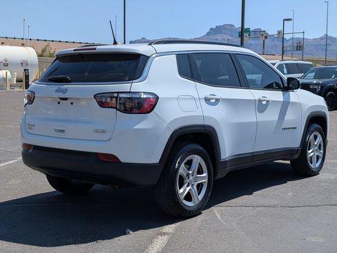 Used 2023 Jeep Compass Latitude w/ Sun and Sound Group AWD/4WD image 5