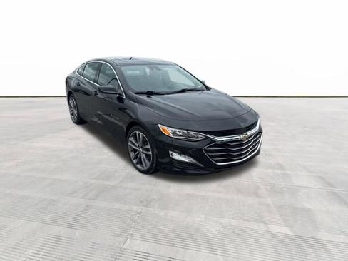 Used 2023 Chevrolet Malibu LT FWD image 2