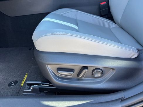 New 2026 Toyota Camry SE w/ Convenience Package image 9