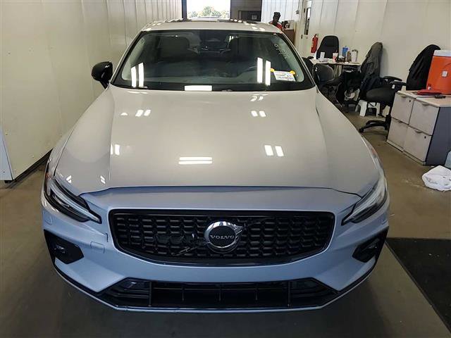 Used 2023 Volvo S60 B5 Core AWD/4WD image 19