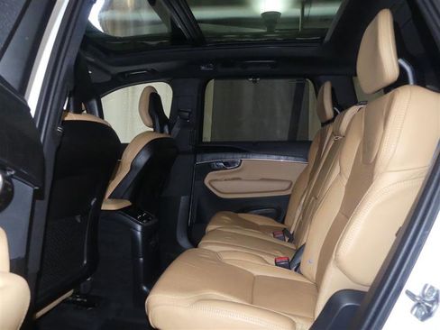 Used 2021 Volvo XC90 T8 Inscription AWD/4WD image 30