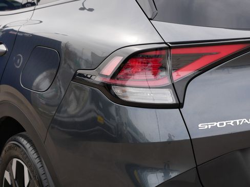 Certified 2024 Kia Sportage X-Line image 16