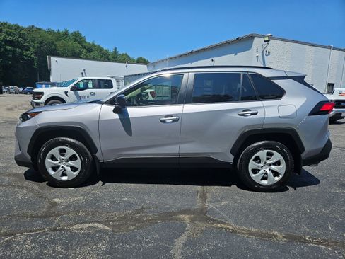 Used 2019 Toyota RAV4 LE w/ All Weather Liner Package AWD/4WD image 8