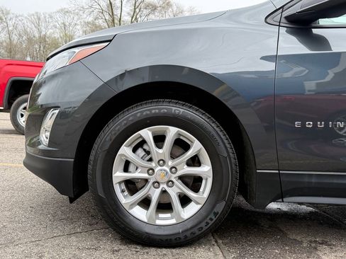 Certified 2021 Chevrolet Equinox LS w/ LS Convenience Package FWD image 11