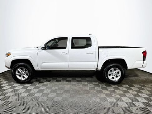 Used 2020 Toyota Tacoma SR AWD/4WD image 4