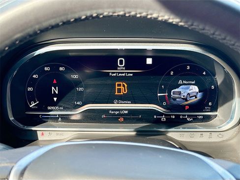 Used 2022 GMC Yukon XL SLT image 13