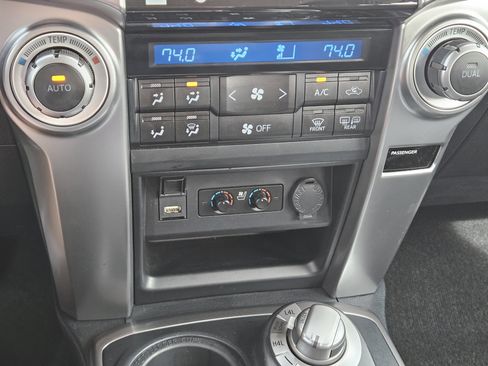 Used 2023 Toyota 4Runner Limited image 27