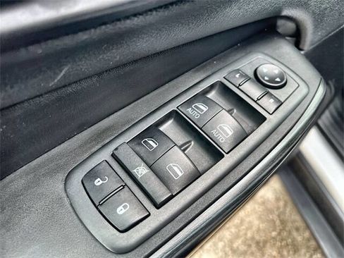 Used 2014 Jeep Cherokee Trailhawk w/ Technology Group image 22