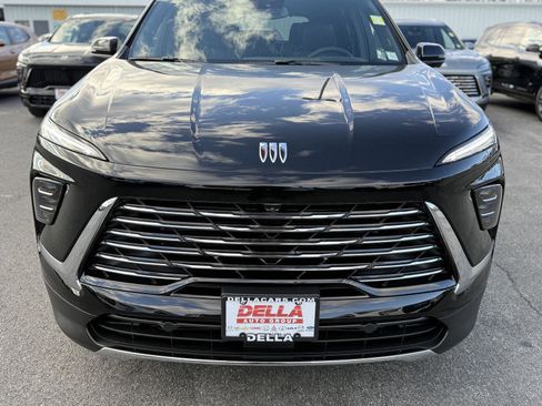 New 2026 Buick Enclave Preferred image 2