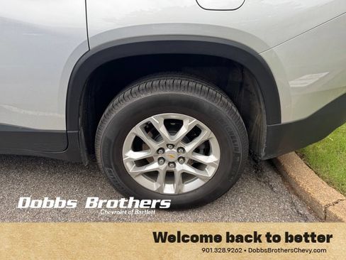 Used 2021 Chevrolet Traverse LT FWD image 12