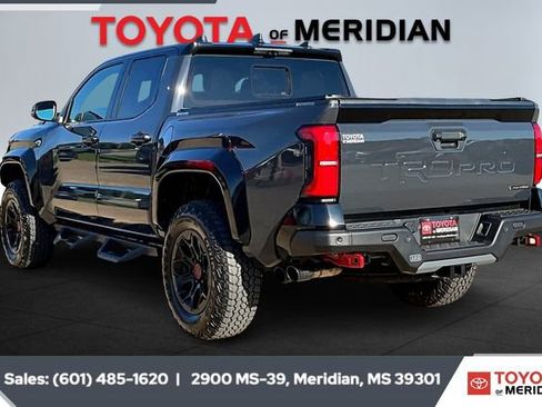 Used 2025 Toyota Tacoma TRD Pro image 2