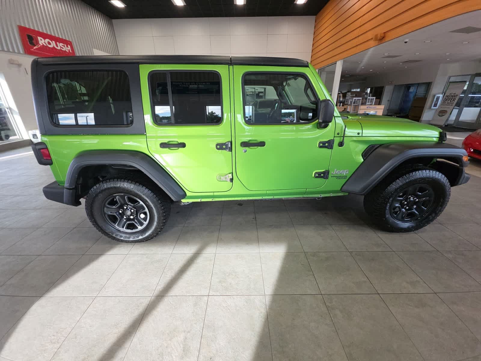 Used 2018 Jeep Wrangler Unlimited Sport AWD/4WD image 5