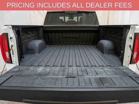 Used 2023 GMC Sierra 1500 AT4 w/ AT4 Preferred Package AWD/4WD image 6
