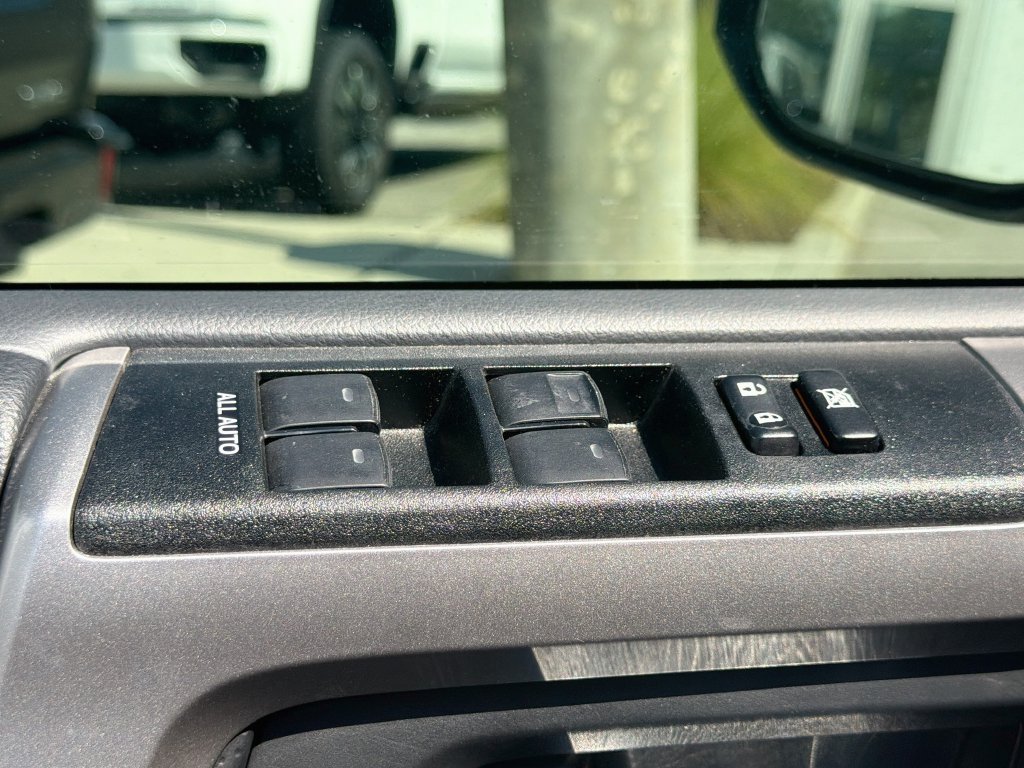 Used 2020 Toyota 4Runner SR5 Premium w/ Moonroof Package AWD/4WD image 18
