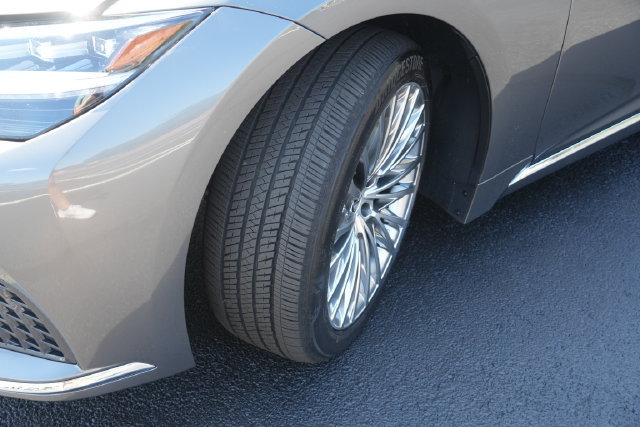 Used 2024 Lexus LS 500 w/ Interior Upgrade Package RWD image 12