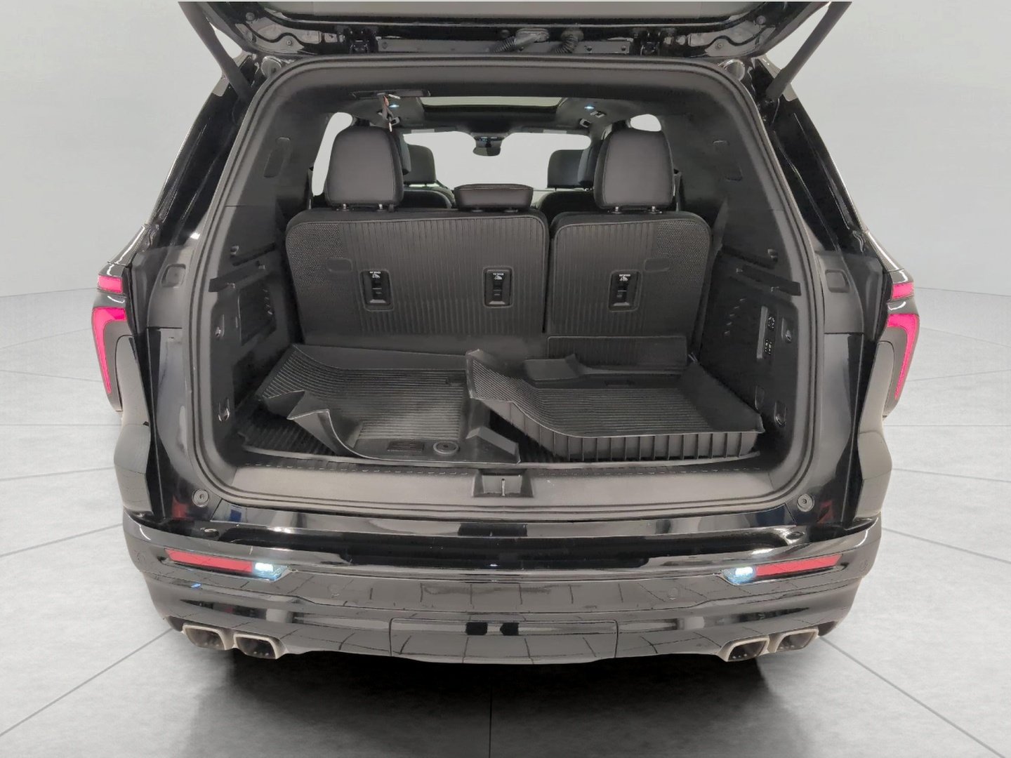 Used 2026 Chevrolet Traverse High Country w/ LPO, Floor Liner Package AWD/4WD image 15