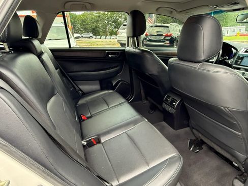 Used 2016 Subaru Outback 2.5i Limited AWD/4WD image 15