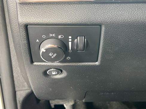 Used 2022 Jeep Grand Cherokee Limited image 10