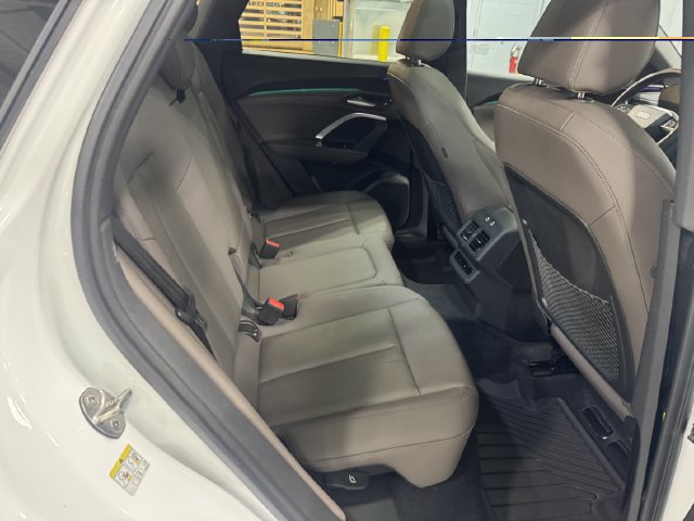 Used 2025 Audi Q5 Premium w/ Convenience Package AWD/4WD image 30