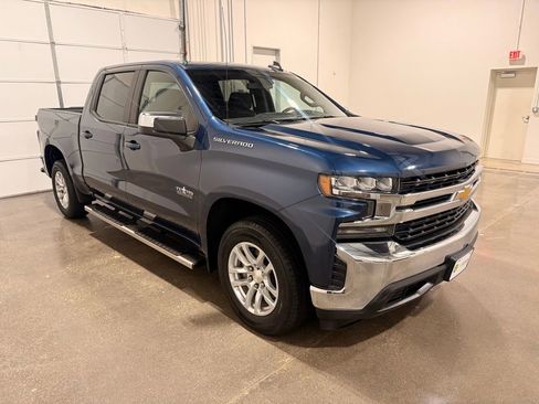 Used 2019 Chevrolet Silverado 1500 LT w/ Texas Edition image 3