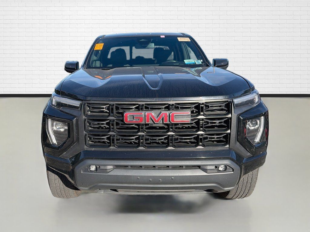 Used 2023 GMC Canyon Elevation w/ Elevation Premium Package AWD/4WD image 2