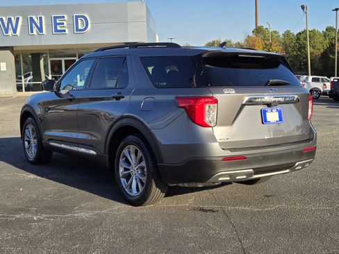 Certified 2023 Ford Explorer XLT w/ Equipment Group 202A image 9