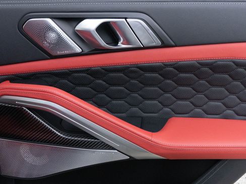 Used 2026 BMW X6 M Competition w/ Executive Package image 36