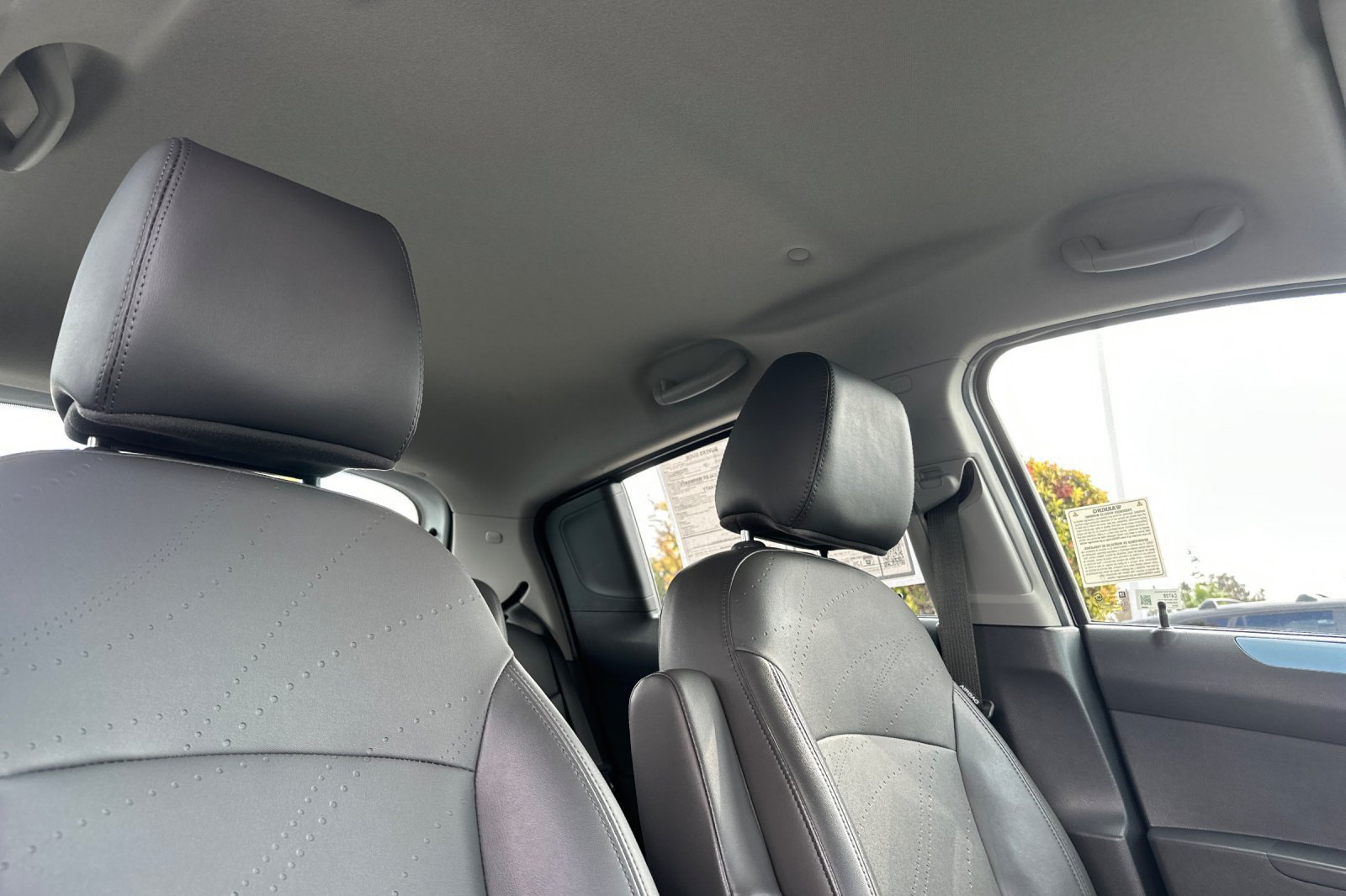 Used 2014 Chevrolet Spark LT FWD image 21