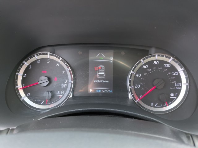 Used 2022 Toyota Highlander LE FWD image 17