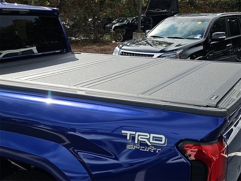 New 2025 Toyota Tacoma TRD Sport image 8