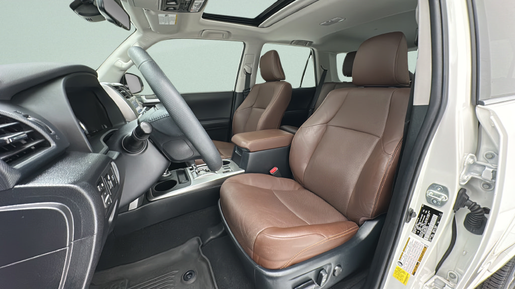 Used 2022 Toyota 4Runner Limited AWD/4WD image 14