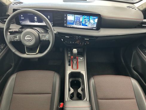 New 2026 Nissan Kicks SR w/ SR Premium Package AWD/4WD image 12