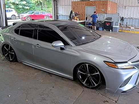 Used 2019 Toyota Camry XSE FWD image 4