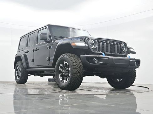 Used 2025 Jeep Wrangler Unlimited Rubicon 4xe w/ Steel Bumper Group AWD/4WD image 25