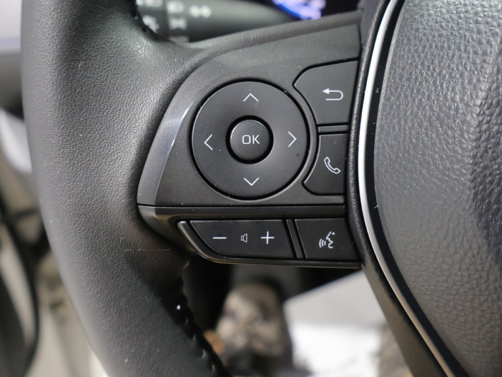 Used 2024 Toyota RAV4 XSE AWD/4WD image 33
