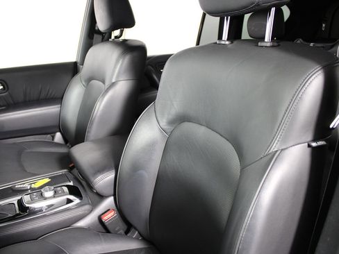 Used 2023 Nissan Armada SL w/ Midnight Edition Package image 11