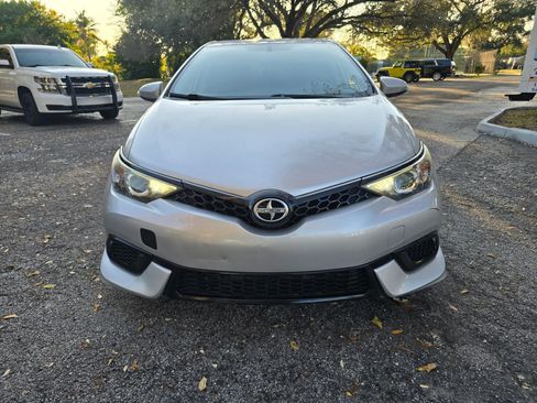 Used 2016 Scion iM image 2